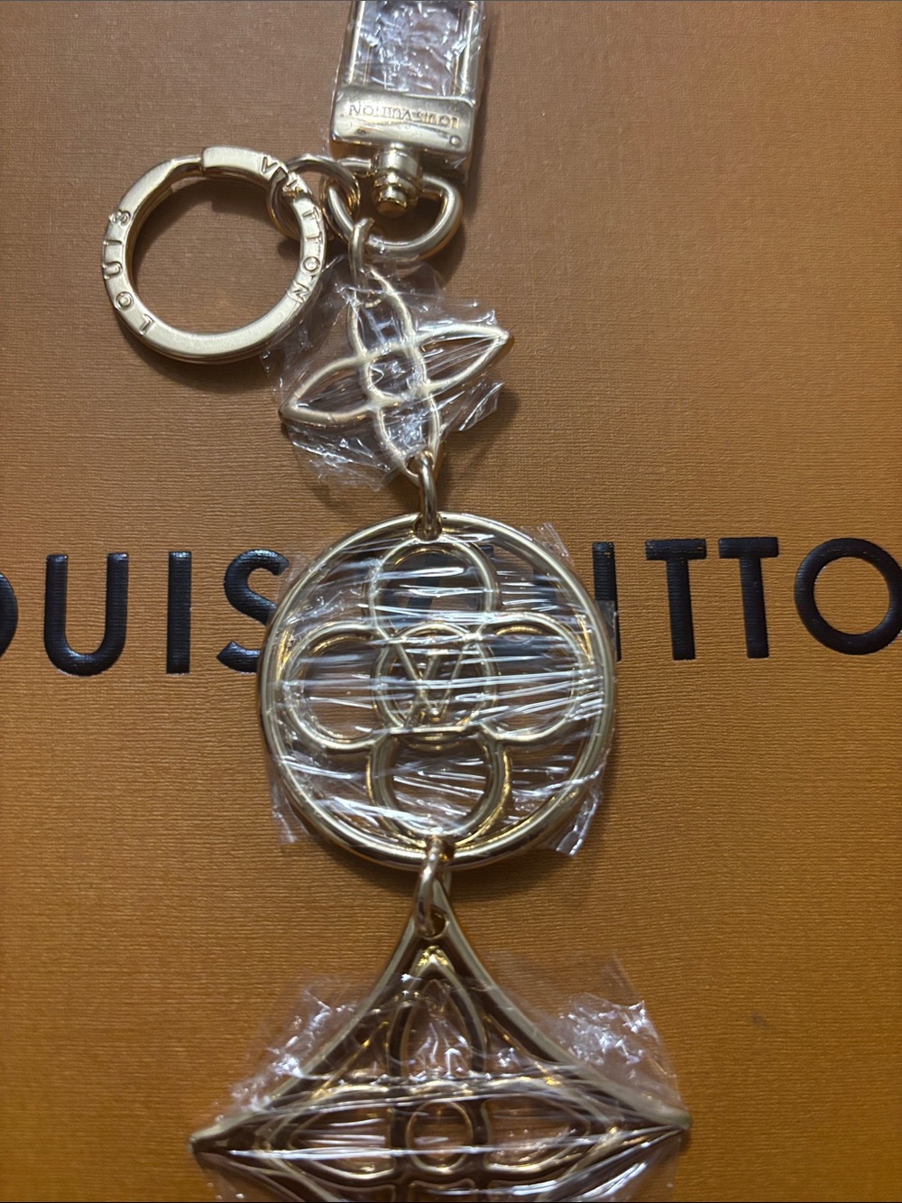 LV Gold-tone Monogram Key Charm - Picture 3 of 4